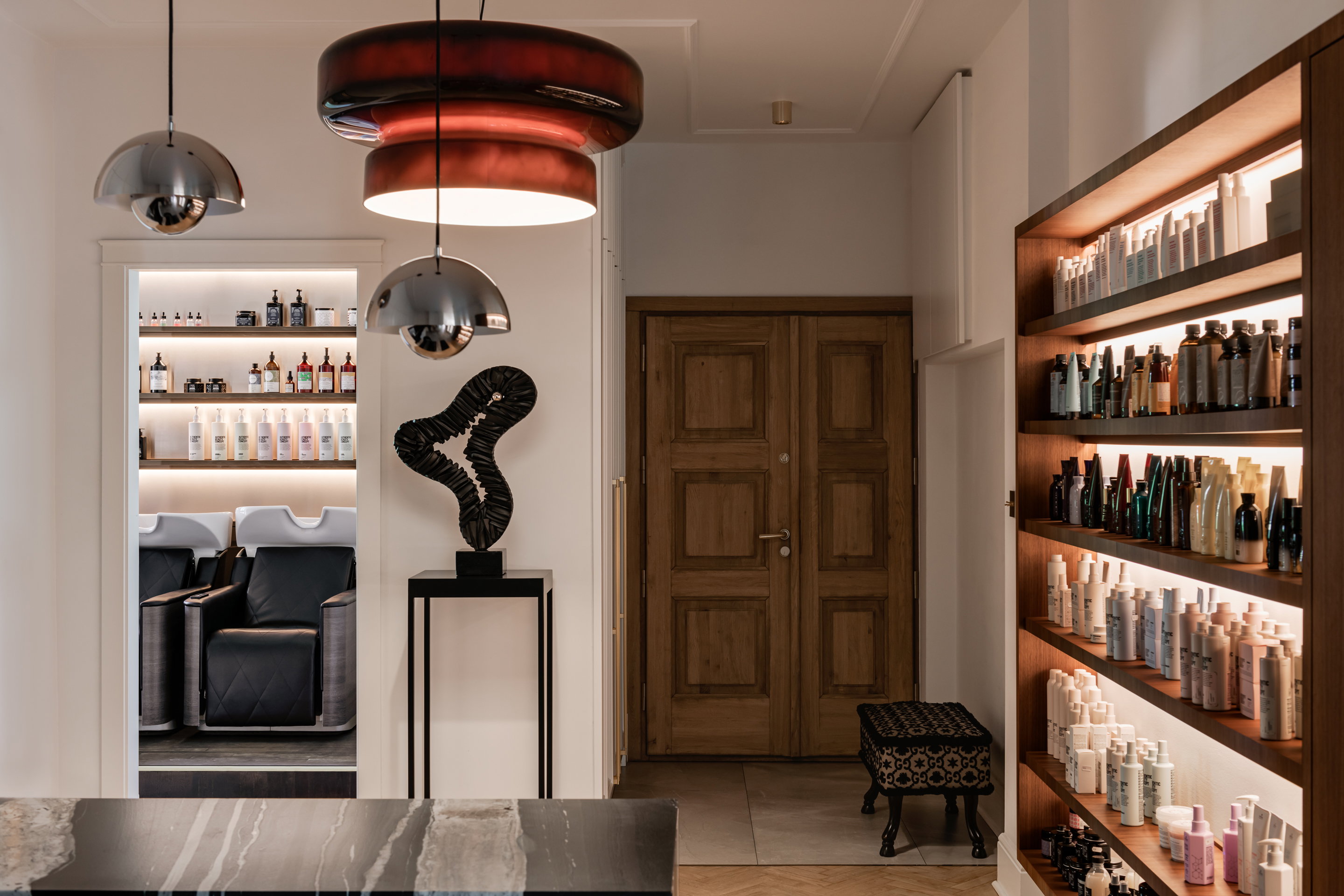 DW Creative Group to prestiżowy salon fryzjerski,