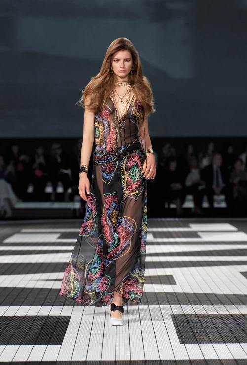 chanel-cruise-202433947030-ee9a8f1