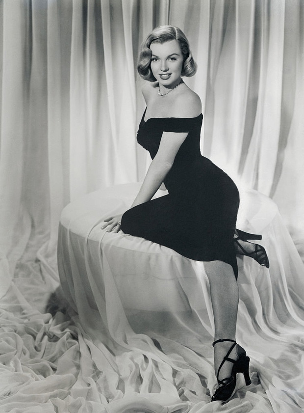 Marilyn Monroe in Off-the-Shoulder Dress