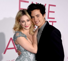 Lili Reinhart i Cole Sprouse