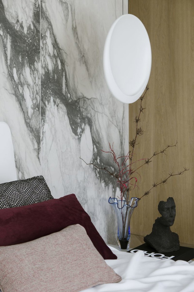 Duży apartament na warszawskim Mokotowie, projekt: MIKOŁAJSKAstudio