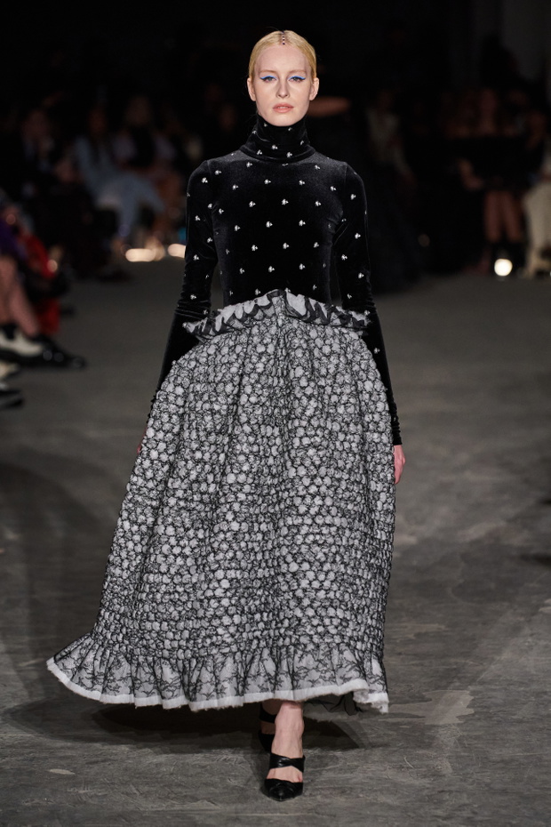 christian-siriano-jesien-zima-2022-2023-glebina41-228296e
