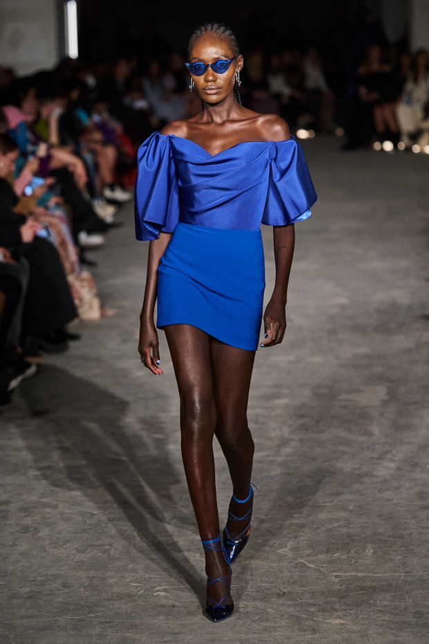 christian-siriano-jesien-zima-2022-2023-glebina28-867b8f6