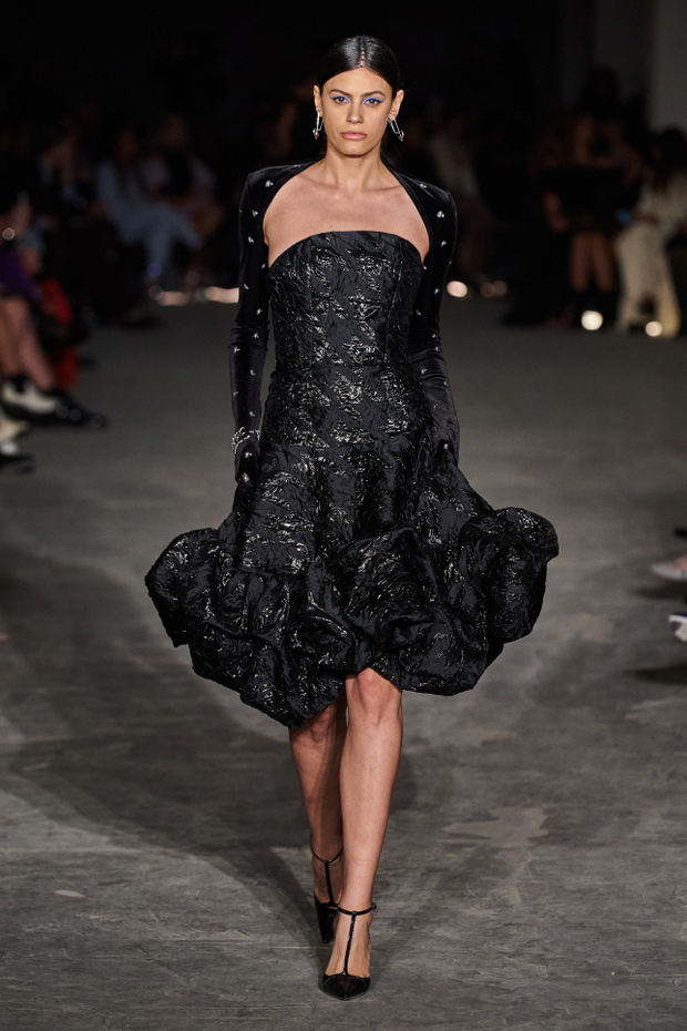 christian-siriano-jesien-zima-2022-2023-glebina42-5f41342
