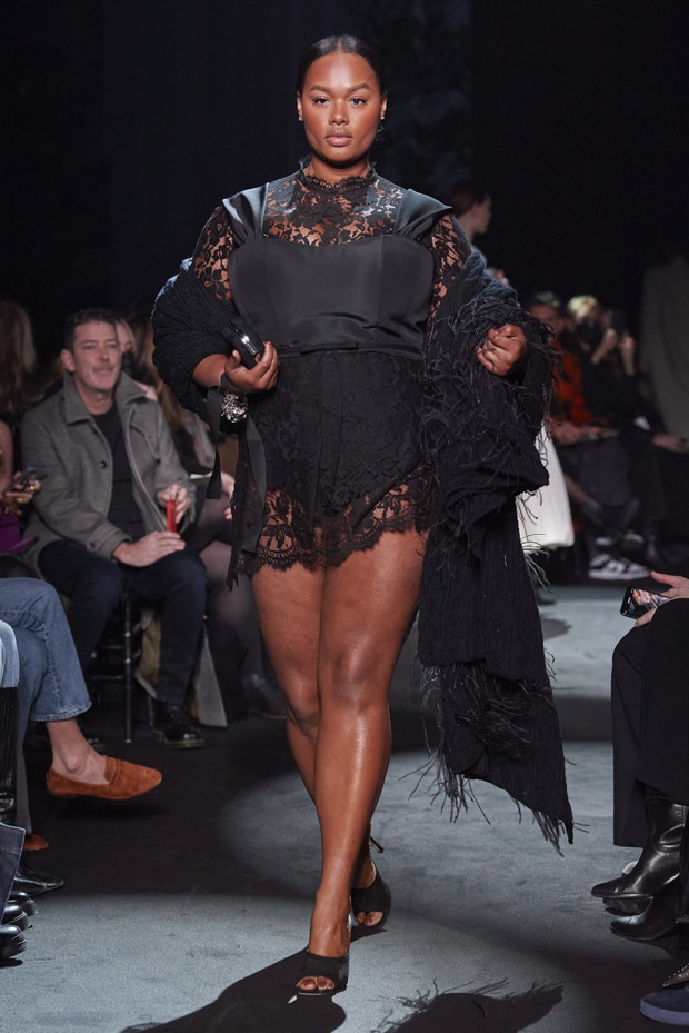 Brandon Maxwell jesień-zima 2022/2023. Krótko i na temat