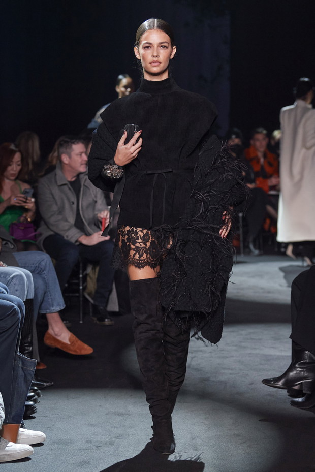 Brandon Maxwell jesień-zima 2022/2023. Krótko i na temat