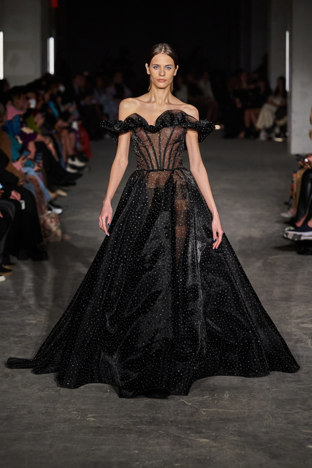christian-siriano-jesien-zima-2022-2023-glebina60-b017af0