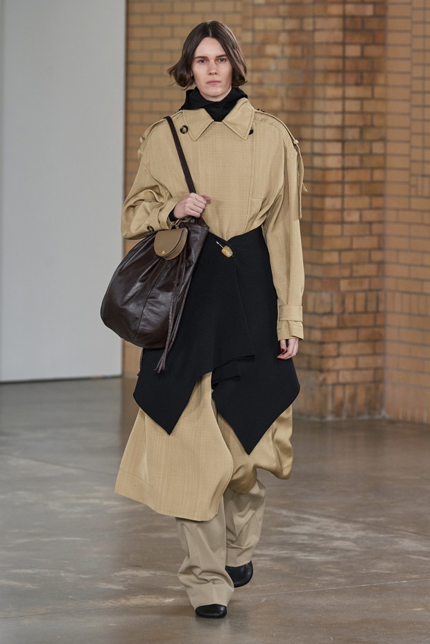 Proenza Schouler jesień-zima 2022/2023. Ekspersyjny minimalizm