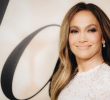 Paznokcie w stylu Jennifer Lopez podbijają internet. Gwiazda zdecydowała się na klasyczne mani w odświeżonej wersji