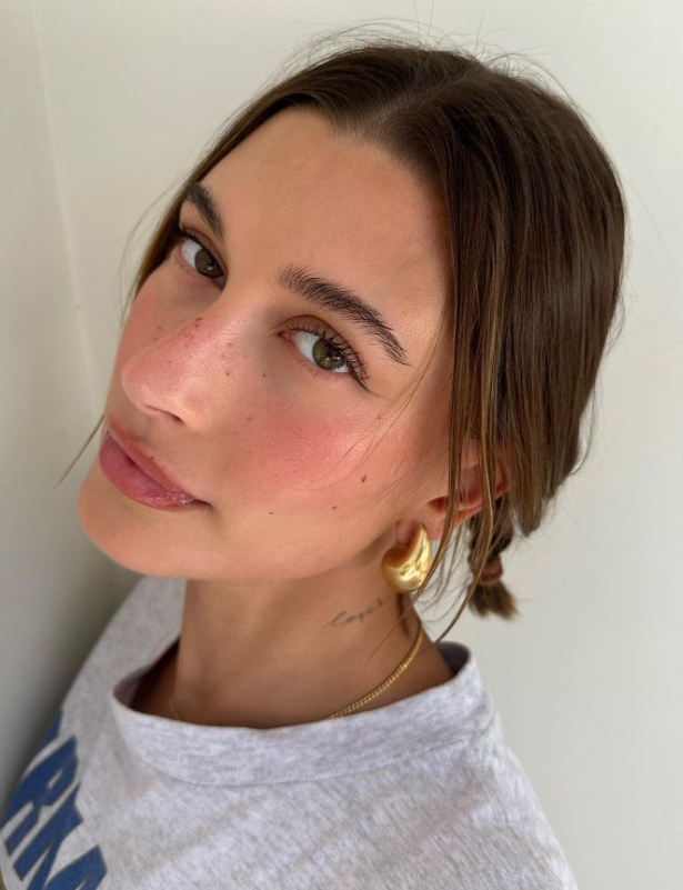 Hailey Bieber