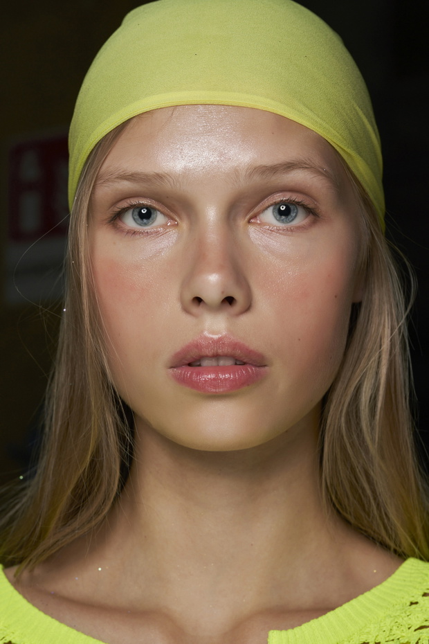106b7815c98fe68c1d7e4b49dc1aef59e8291c09-aff0ff2
