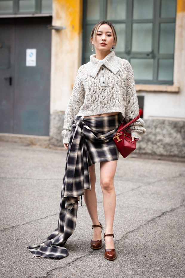 Street Style - Day 4 - Milan Fashion Week - Womenswear Spring/Summer 2024