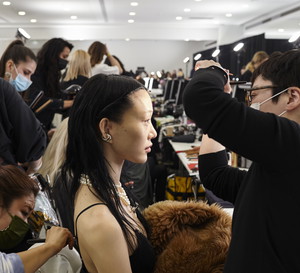 Givenchy jesień-zima 2022/2023 backstage