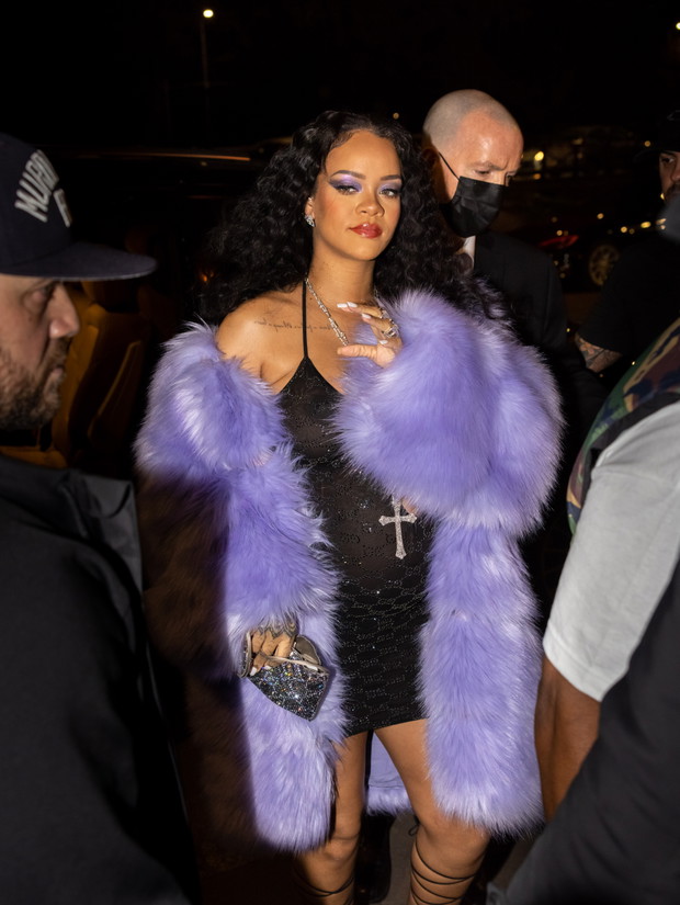 Rihanna w ciąży: ciązowe stylizacje Riri