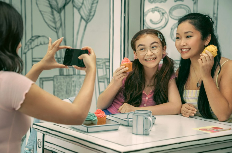 "XO, Kitty" to  spin-off hitu "Do wszystkich chłopców". Co wiemy o nowym filmie Netfliksa?
