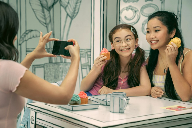 "XO, Kitty" to spin-off hitu "Do wszystkich chłopców". Co wiemy o nowym filmie Netfliksa?