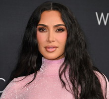 Kim Kardashian o walce z trądzikiem