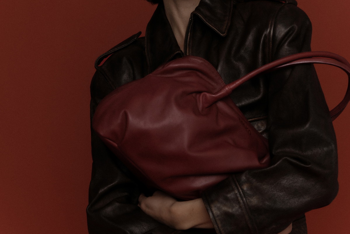 MAKO Burgundy Kiss Capsule Collection