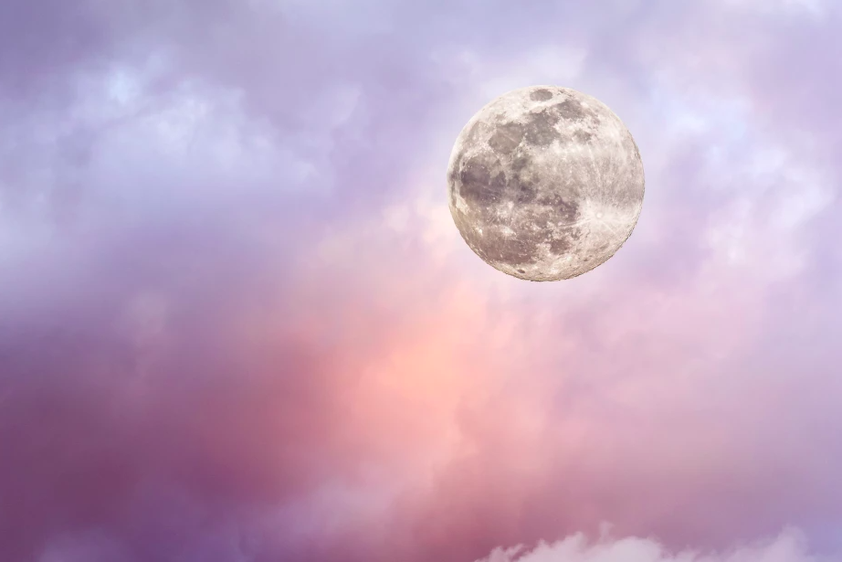 Pełnia Księżyca w Pannie - powiew wiosny. Ta faza zakończy stary rok astrologiczny i przygotuje nas na sezon zaćmień