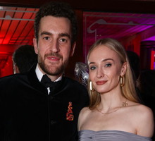 Sophie Turner i Peregrine Pearson