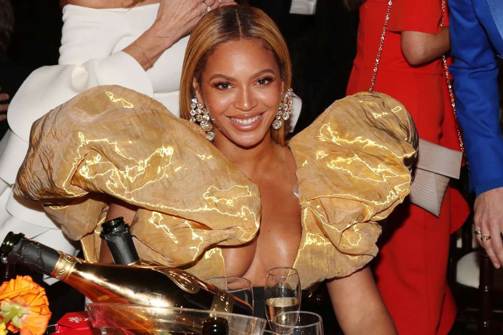 Beyoncé rusza z marką kosmetyczną. Znamy dokładną datę premiery. Co znajdziemy w ofercie Cécred? Czy będzie to sukces na miarę Fenty Beauty?
