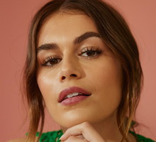 To najlepszy nawilżający krem koloryzujący, jaki testowałam. Daje efekt rozświetlonej skóry w stylu “soft girl makeup”
