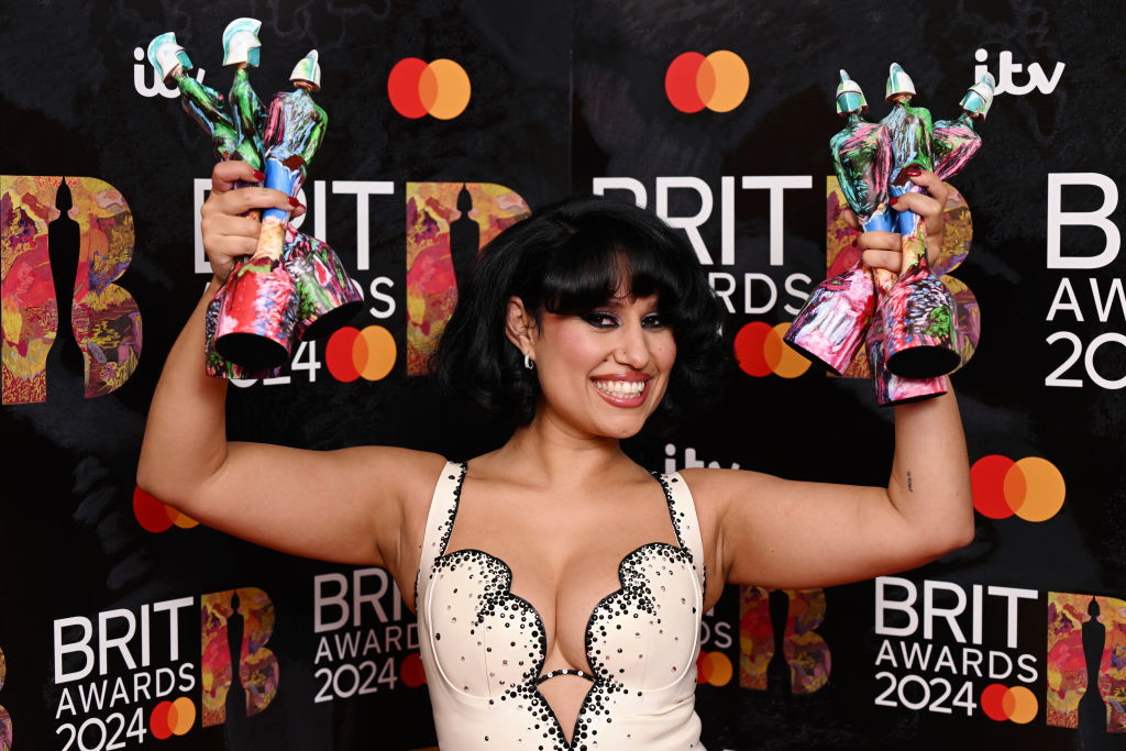 Raye na Brit Awards