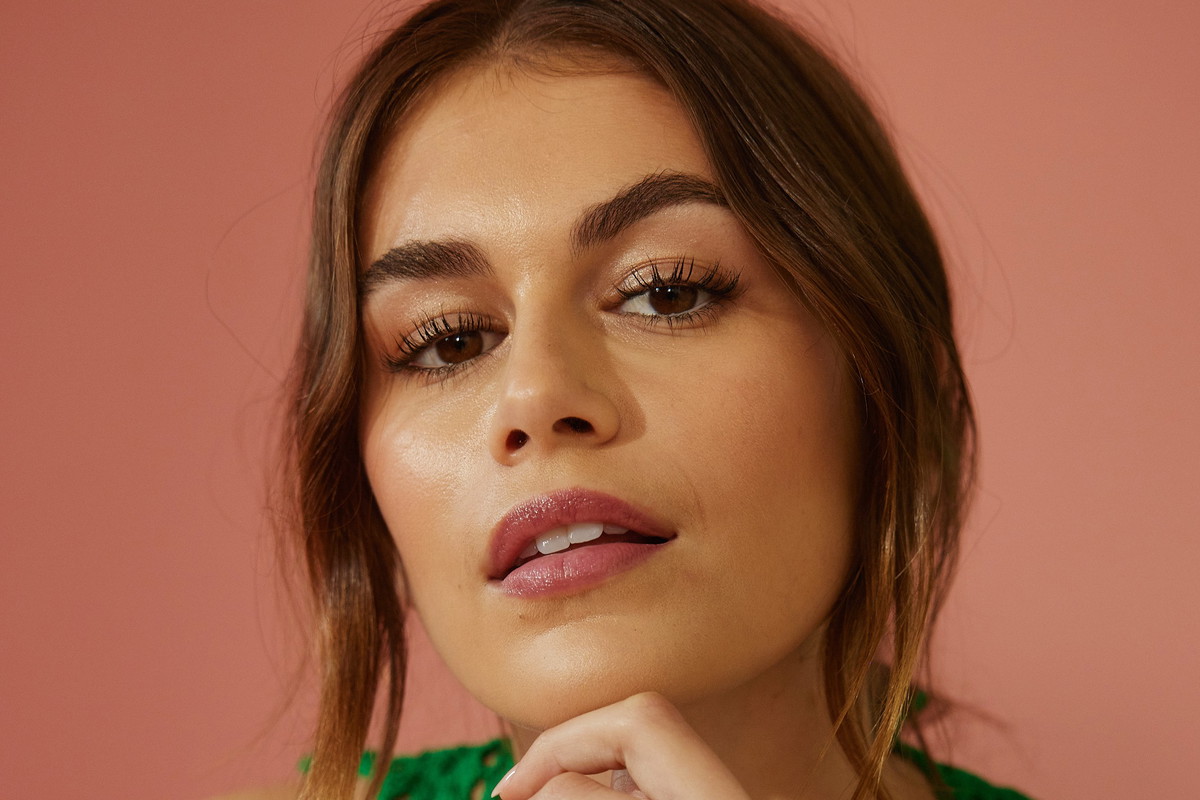 To najlepszy nawilżający krem koloryzujący, jaki testowałam. Daje efekt rozświetlonej skóry w stylu “soft girl makeup”