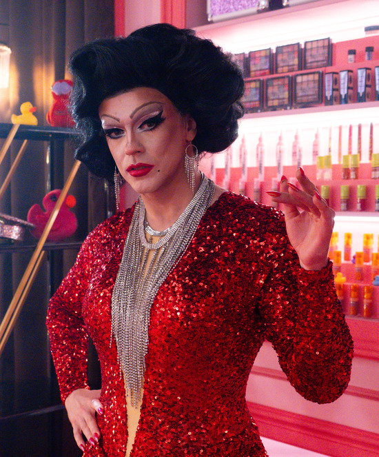 TVN i NYX Cosmetics łączą siły w nowym programie "Czas na show. Drag me out"