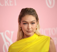 Gigi Hadid skróciła włosy i wybrała modne cięcie na francuskiego boba. Zmiana jest diametralna