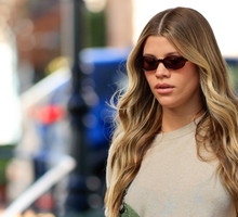 Sofia Richie w ciążowej stylizacji podbija TikToka