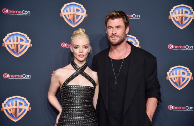 Anya Taylor-Joy w sukience bodycon