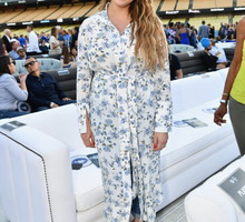 Wakacyjna Chrissy Teigen zachwyca naturalnością