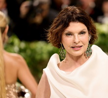 Linda Evangelista Met Gala