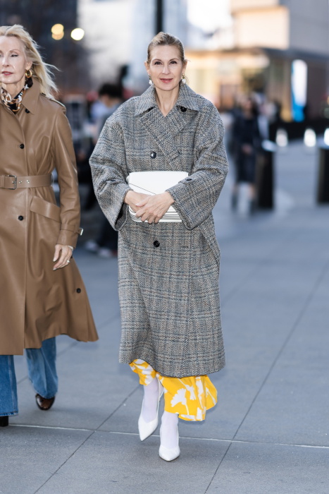 kelly-rutherford-na-ulicach-nowego-jorku-lansuje-buty-czolenka-1e18861