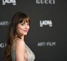 Dakota Johnson żartuje ze skandalu z Armie Hammerem