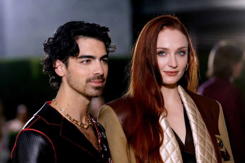 Sophie Turner przerwała milczenie i po raz pierwszy opowiedziała o rozstaniu z Joe Jonasem. “Najgorsze dni w moim życiu”