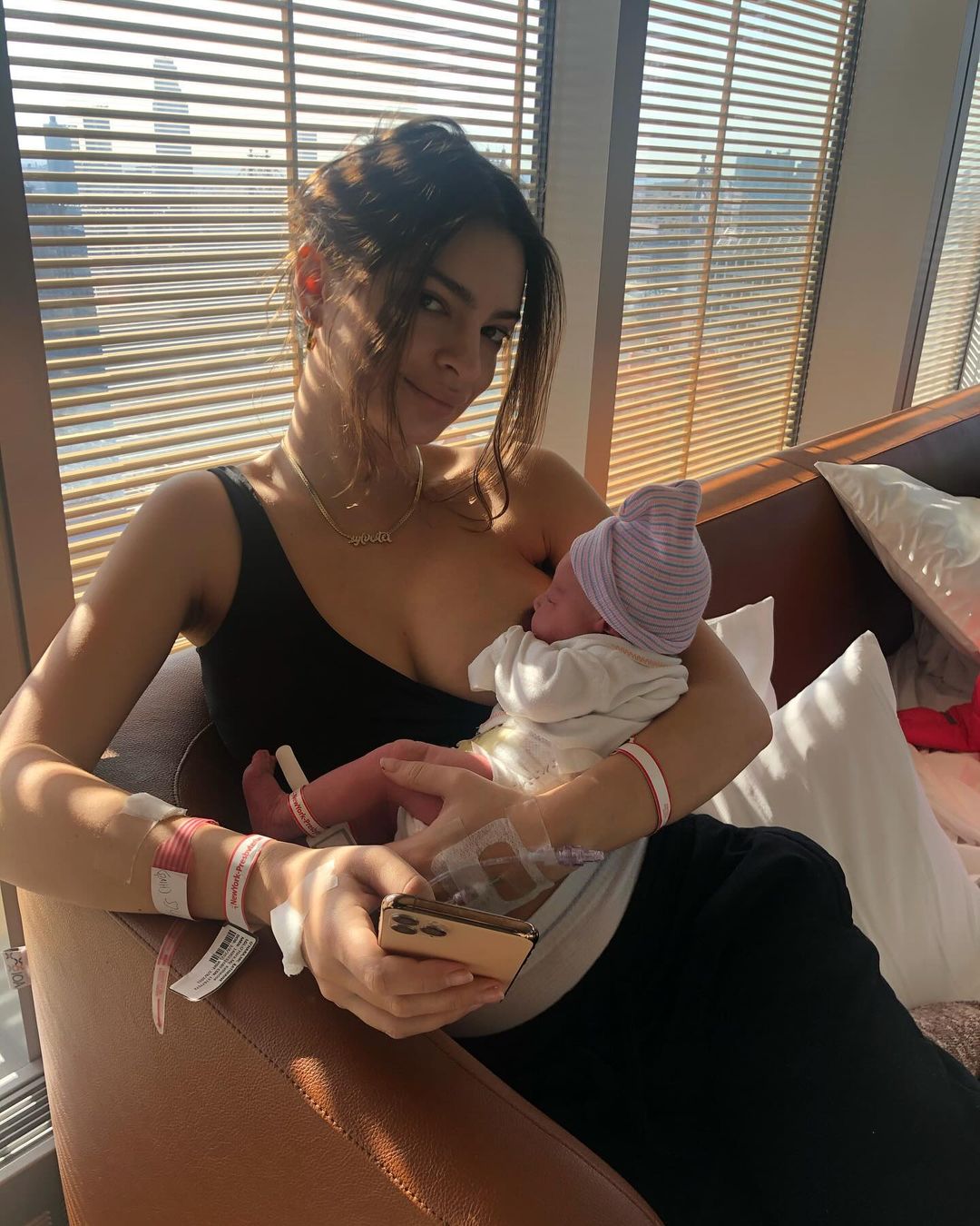 Emily Ratajkowski dobę po porodzie