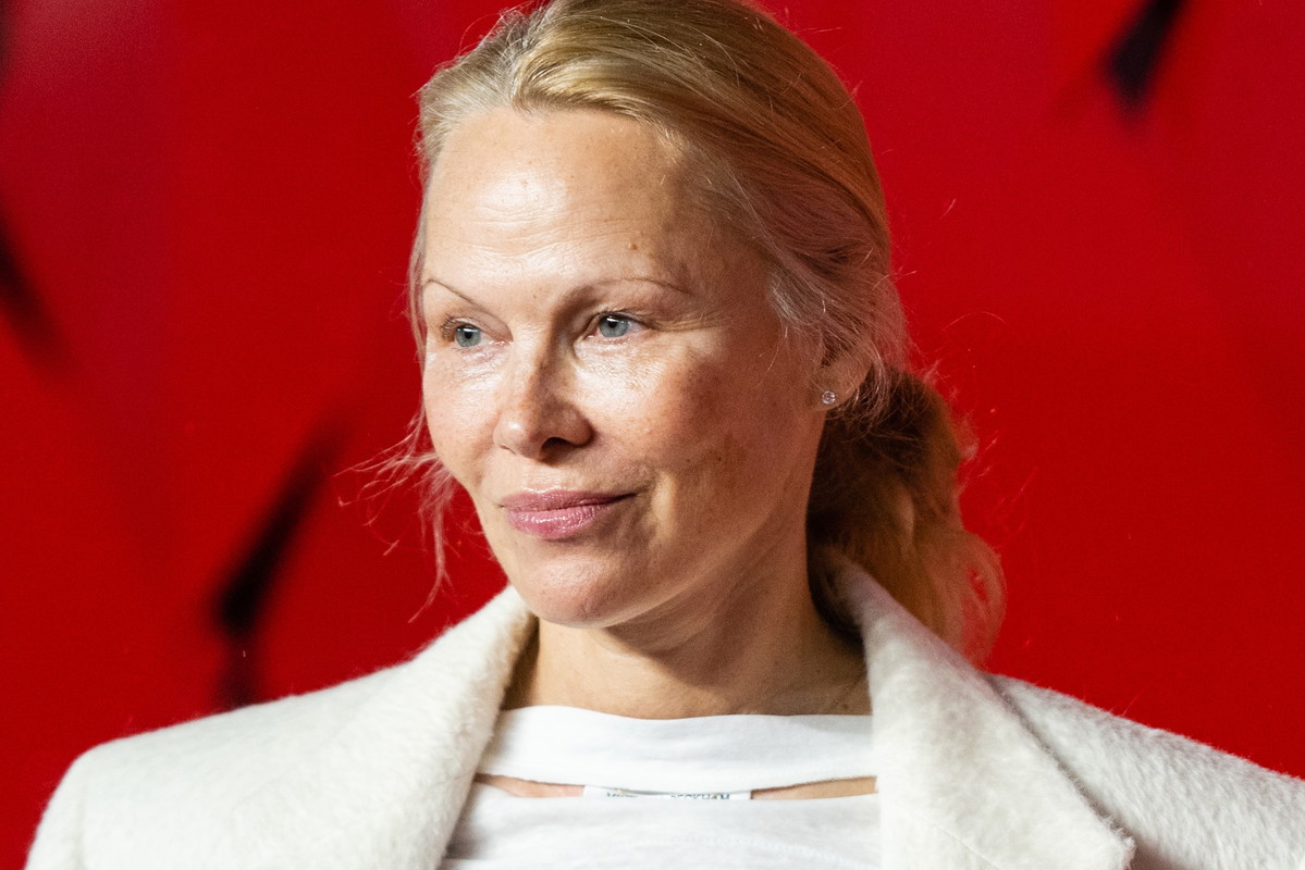 Naturalna Pamela Anderson po raz kolejny pokazuje się bez makijażu i wygląda lepiej niż kiedykolwiek