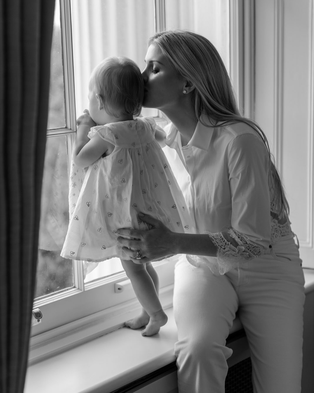 Bratanica księżnej Diany, Lady Kitty Spencer z córką Ateną