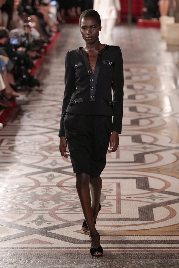 chanel-haute-couture-jesien-zima-2024-202533-d8c306a