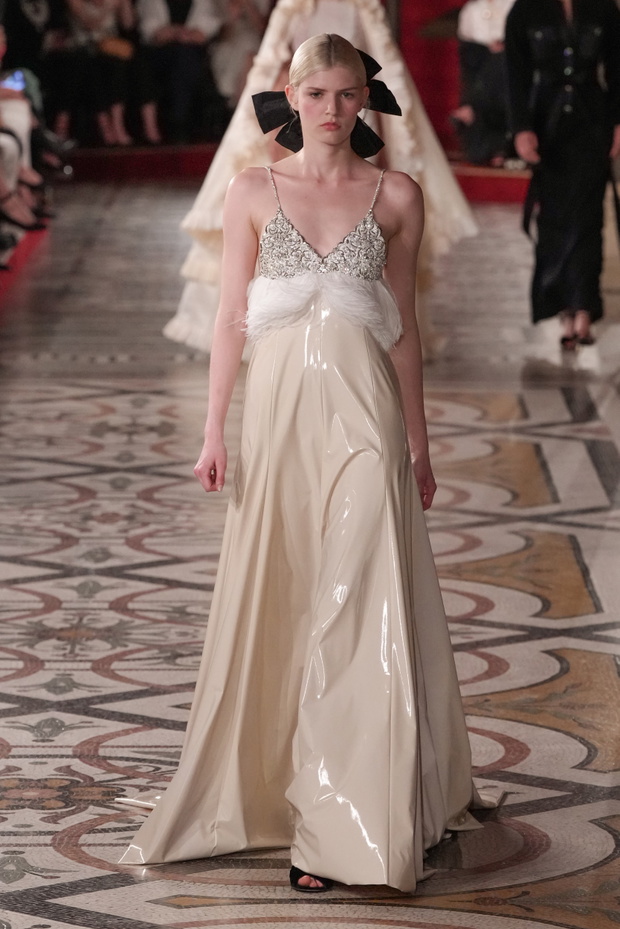 chanel-haute-couture-jesien-zima-2024-202535-e2be8b9