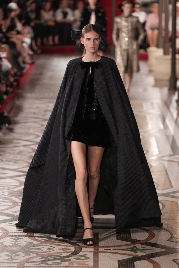 chanel-haute-couture-jesien-zima-2024-202528-4f8e49d