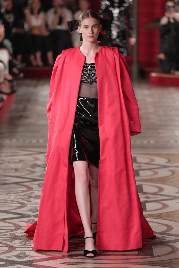 chanel-haute-couture-jesien-zima-2024-202529-6f1deff