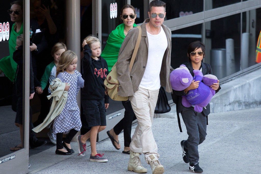 Brad Pitt nie ma kontaktu ze swoimi dorosłymi dziećmi. Chociaż wciąż ma prawo do widywania młodszych pociech, korzysta z tej opcji sporadycznie