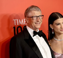 Kim jest Phoebe Gates? Córka Billa Gatesa jest w związku z wnukiem legendarnego muzyka i chce pójść w ślady znanego taty