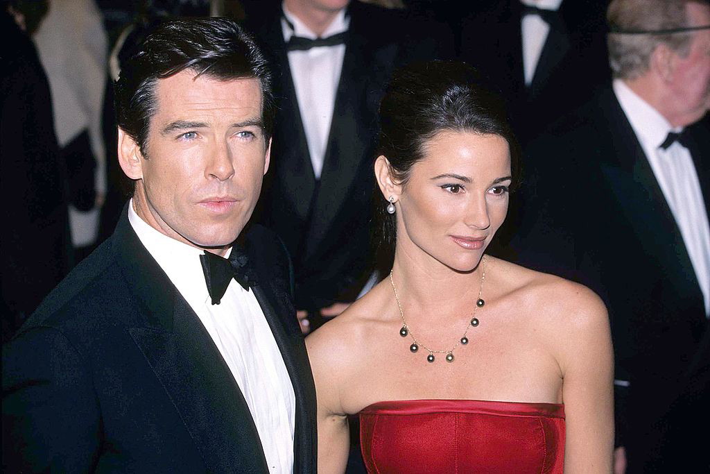 Pierce Brosnan i Keely Shaye Smith