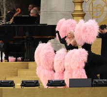 Lady Gaga dała spektakularny popis na inauguracji igrzysk olimpijskich w Paryżu w kreacji Diora