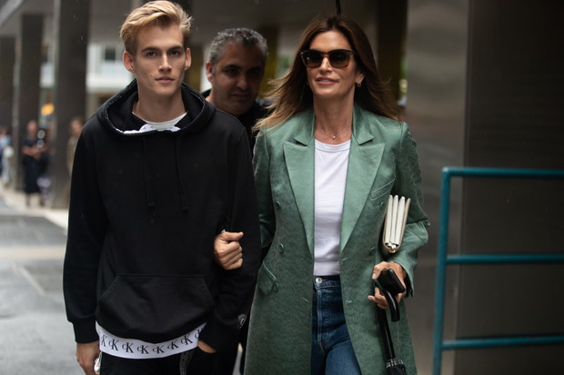 Cindy Crawford z synem Presleyem