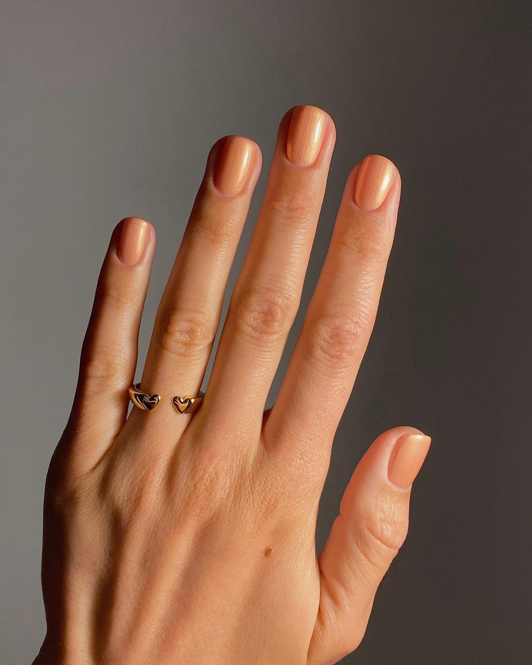 Oto najmodniejszy manicure na drugą połowę lata 2024